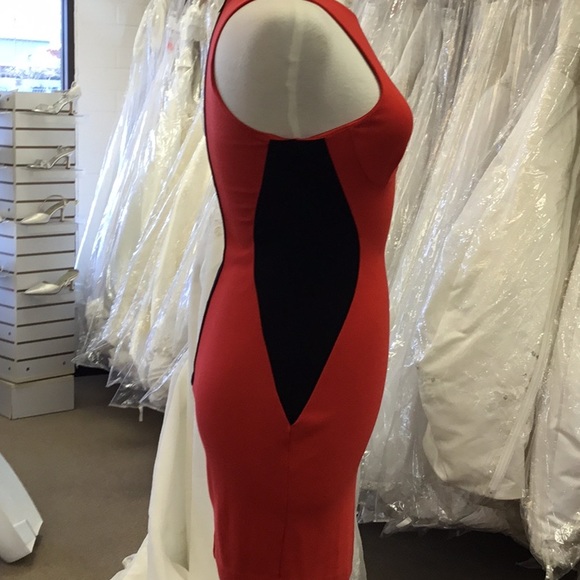 Women’s Short Bebe Dress - Picture 4 of 5